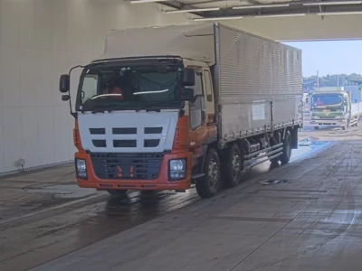 ISUZU GIGA