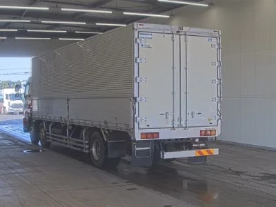 ISUZU GIGA