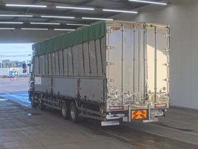 ISUZU GIGA