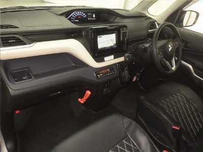 MITSUBISHI DELICA D2