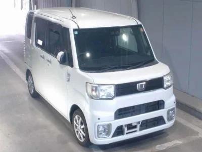 DAIHATSU WAKE
