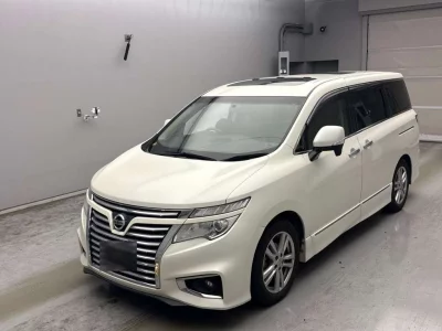 NISSAN ELGRAND