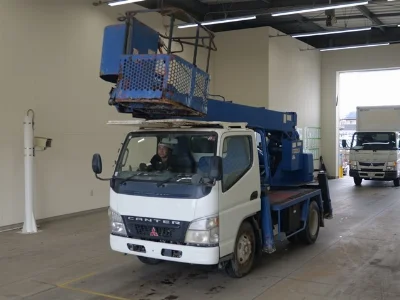 MITSUBISHI CANTER