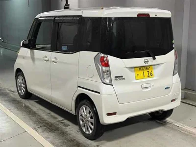 NISSAN DAYZ ROOX