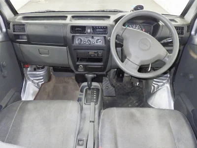 NISSAN CLIPPER VAN