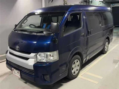 TOYOTA HIACE
