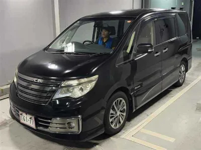 NISSAN SERENA
