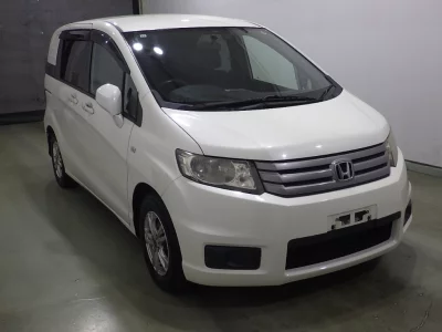 HONDA FREED SPIKE