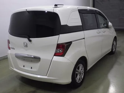 HONDA FREED SPIKE