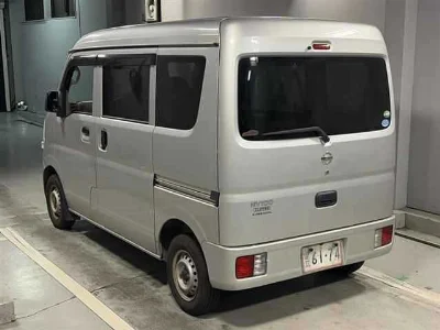 NISSAN CLIPPER VAN