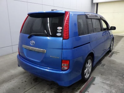 TOYOTA ISIS
