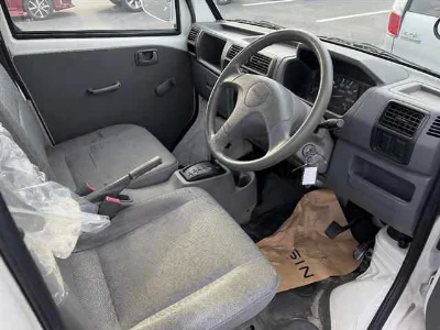 NISSAN CLIPPER TRUCK