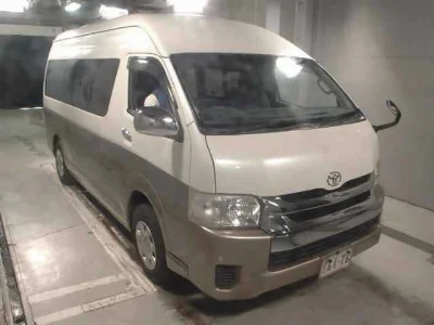 TOYOTA HIACE