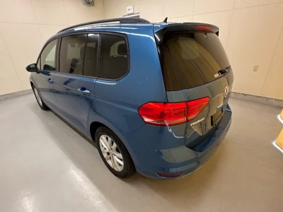 VOLKSWAGEN GOLF TOURAN