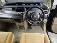 Цена авто Honda Stepwgn с аукционов Японии, номер кузова RG1, пробег 205 000, оценка 4