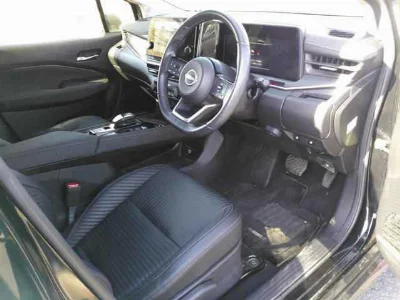 NISSAN AURA