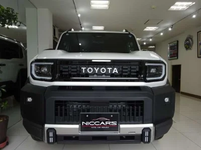 TOYOTA LAND CRUISER FJ