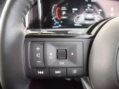 NISSAN AURA