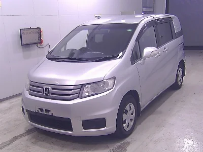 HONDA FREED SPIKE