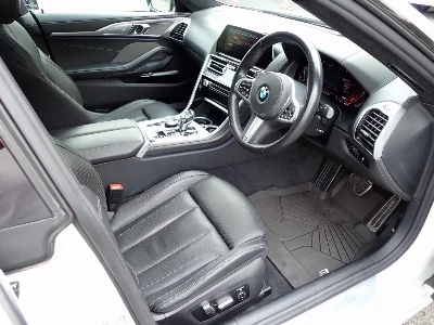 BMW 8 SERIES