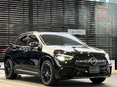 MERCEDES BENZ GLA