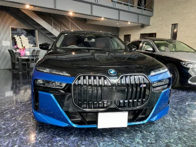 BMW I7