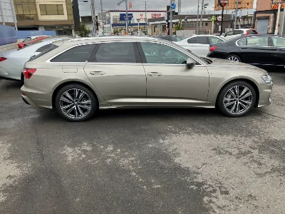 AUDI A6 AVANTE