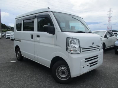 NISSAN CLIPPER VAN
