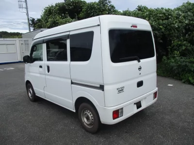 NISSAN CLIPPER VAN