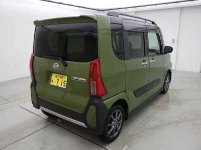 DAIHATSU TANTO FUN CROSS