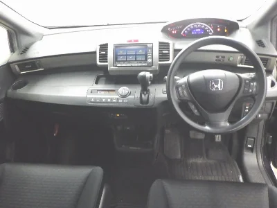 HONDA FREED SPIKE