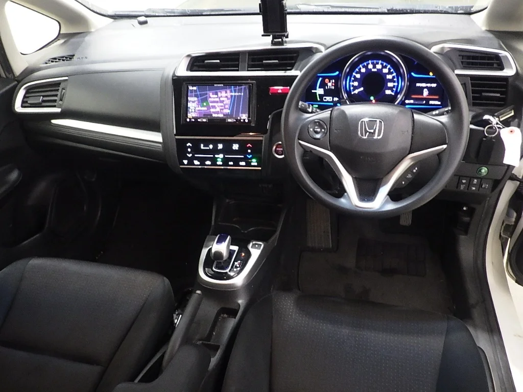 Honda Fit  с аукциона в Японии
