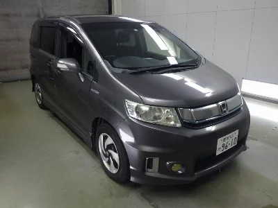HONDA FREED SPIKE