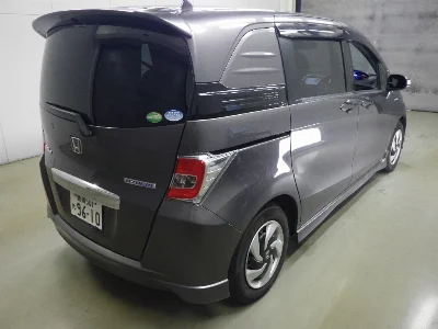 HONDA FREED SPIKE