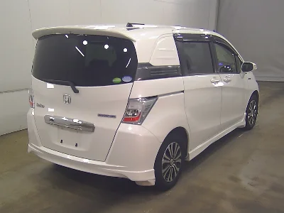 HONDA FREED SPIKE