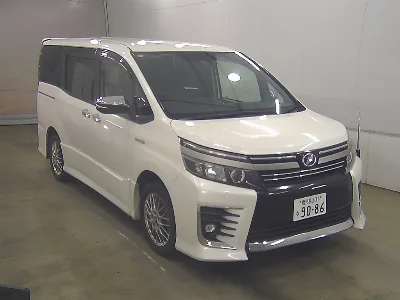 TOYOTA VOXY