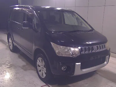 MITSUBISHI DELICA D5