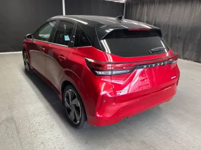 NISSAN AURA