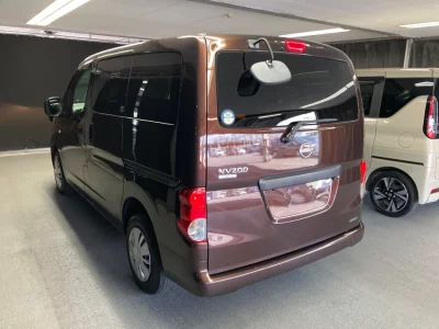 NISSAN NV200