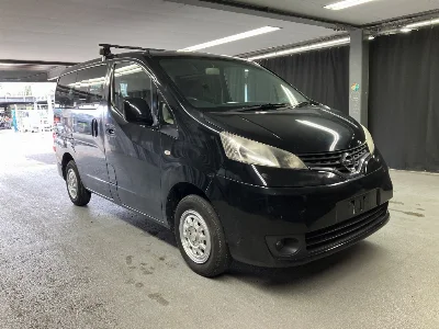 NISSAN NV200