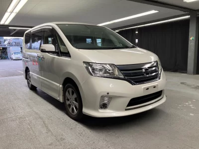 NISSAN SERENA