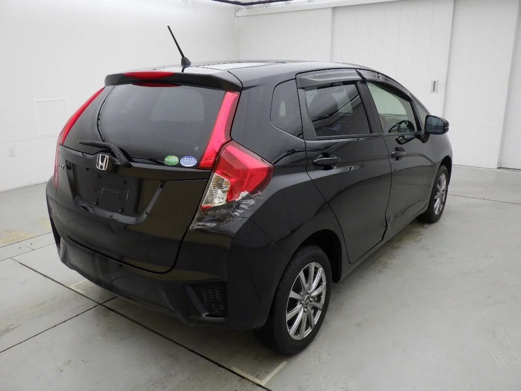 Honda Fit  с аукциона в Японии
