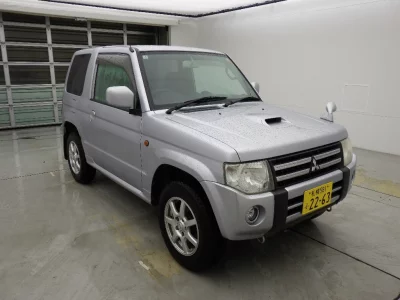 MITSUBISHI PAJERO MINI