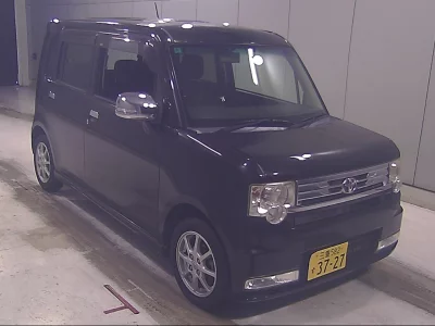 TOYOTA PIXIS SPACE