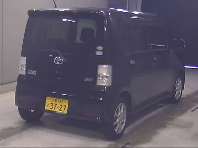TOYOTA PIXIS SPACE