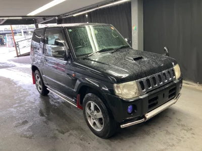 MITSUBISHI PAJERO MINI
