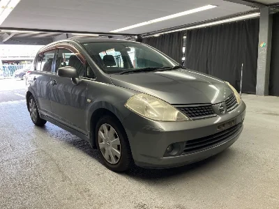 NISSAN TIIDA