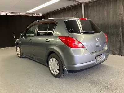 NISSAN TIIDA