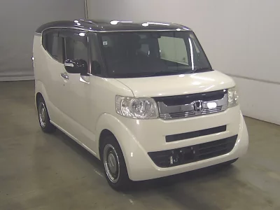 HONDA N BOX SLASH