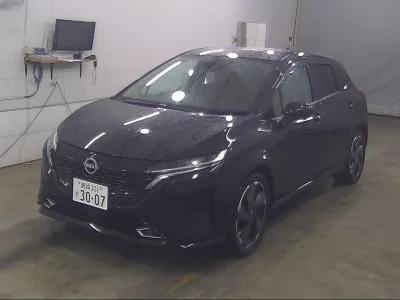 NISSAN AURA
